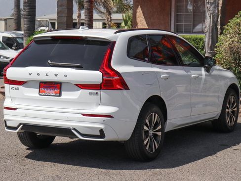 Used 2024 Volvo XC60 B5 Core image 10