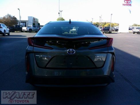 Certified 2022 Toyota Prius Prime Limited image 3