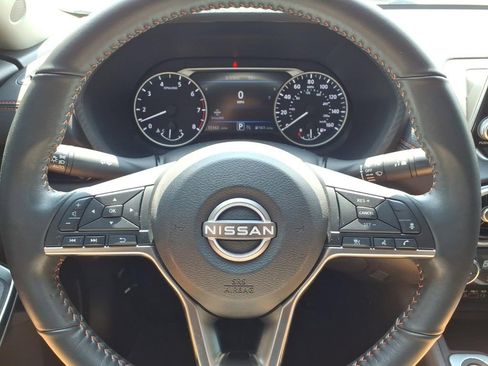 Used 2024 Nissan Sentra SR FWD image 14
