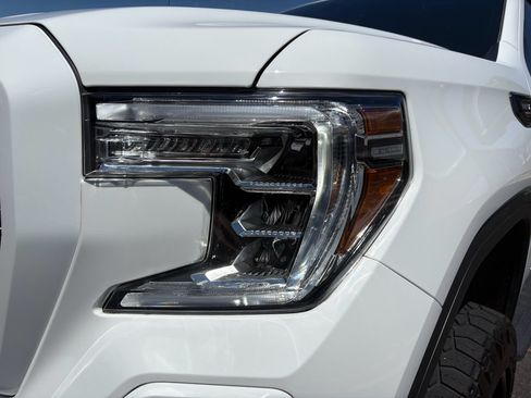 Used 2021 GMC Sierra 1500 AT4 w/ AT4 Premium Package AWD/4WD image 15