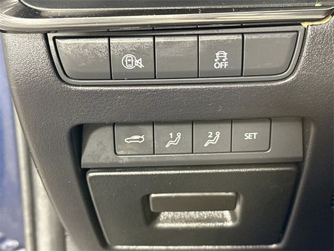 Used 2024 MAZDA MAZDA3 s image 24