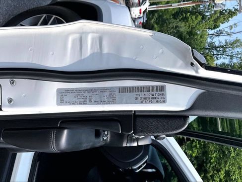 Used 2021 Jeep Grand Cherokee Limited AWD/4WD image 19