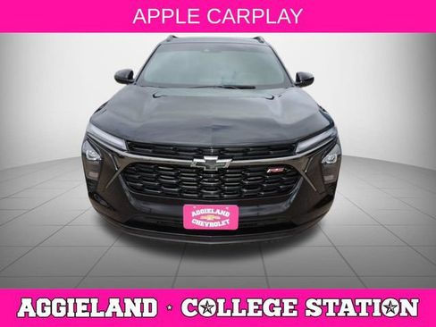 Used 2025 Chevrolet Trax RS w/ Sunroof Package FWD image 9