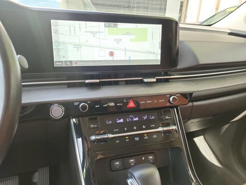 Certified 2023 Kia Carnival SX FWD image 25
