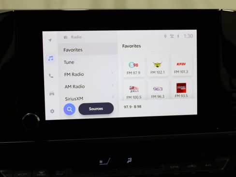 Used 2025 Toyota Camry SE image 15