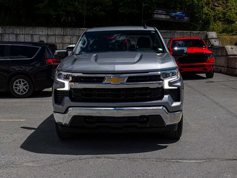 Used 2024 Chevrolet Silverado 1500 LT AWD/4WD image 2