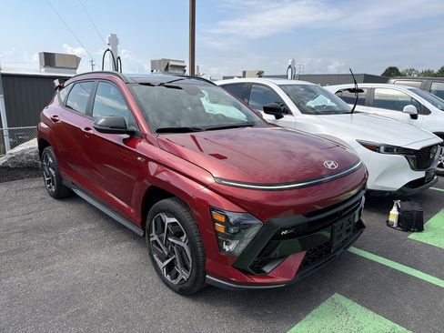 Used 2024 Hyundai Kona N Line AWD/4WD image 2