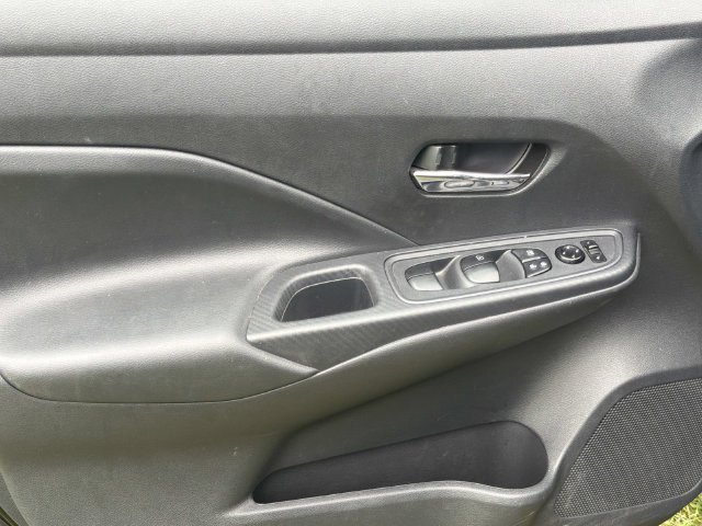 Used 2024 Nissan Versa SV FWD image 17