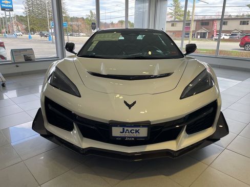 New 2026 Chevrolet Corvette ZR1 RWD image 2