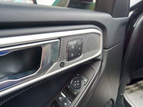 Used 2020 Ford Explorer ST image 23