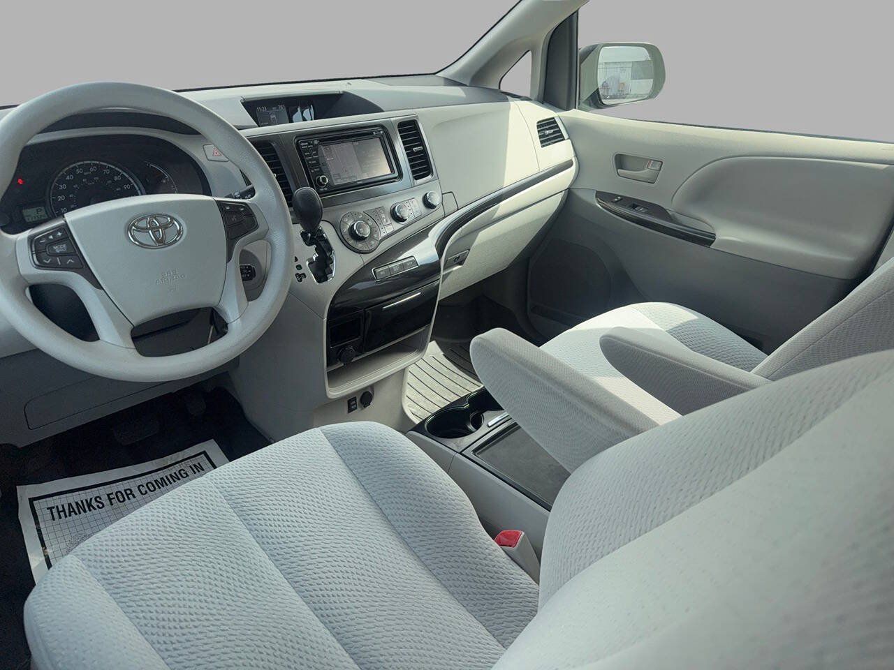Used 2012 Toyota Sienna LE w/ Towing Pkg FWD image 17