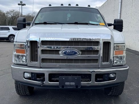 Used 2008 Ford F350 Lariat image 2