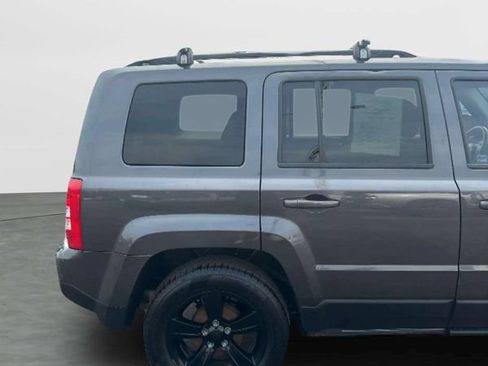 Used 2015 Jeep Patriot Sport w/ Power Value Group FWD image 9