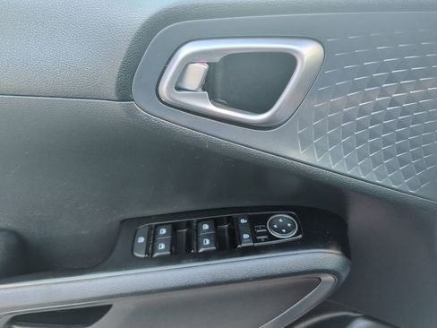 Used 2021 Kia Soul GT-Line image 10