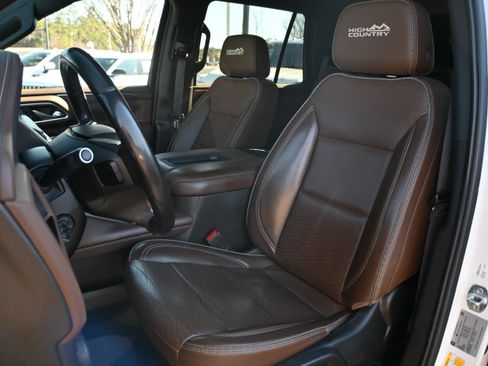 Used 2021 Chevrolet Tahoe High Country w/ Premium Package image 7