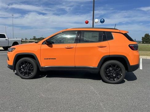New 2026 Jeep Compass Latitude image 4