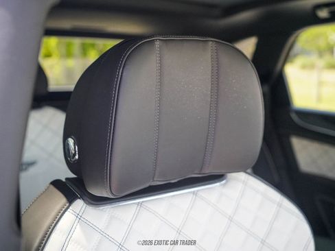 Used 2021 Bentley Bentayga image 66