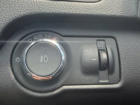 Used 2011 Buick Regal CXL w/ RL4 Preferred Equipment Group FWD image 10