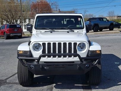 Used 2023 Jeep Gladiator Sport