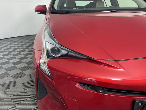 Used 2018 Toyota Prius Two w/ Prius Two Safety Plus Package FWD image 3
