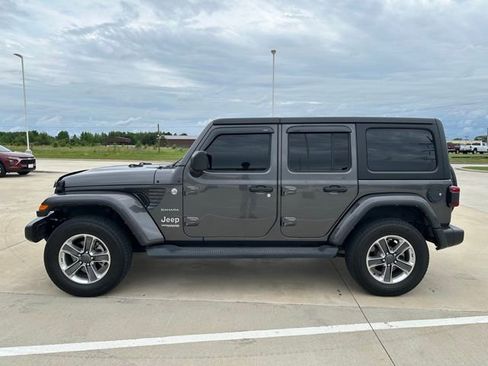 Used 2021 Jeep Wrangler Unlimited Sahara AWD/4WD image 1