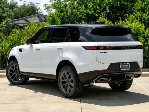 New 2026 Land Rover Range Rover Sport SE AWD/4WD image 12