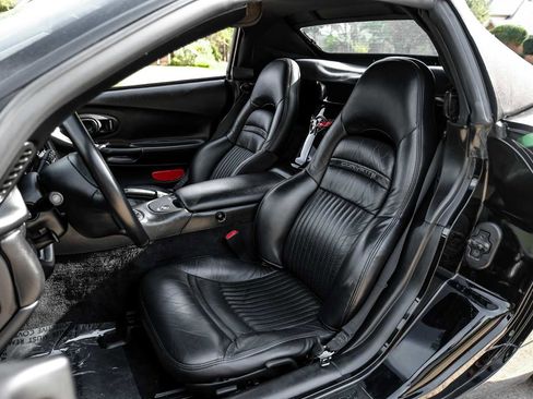 Used 2002 Chevrolet Corvette Convertible w/ Preferred Equipment Group2 image 27