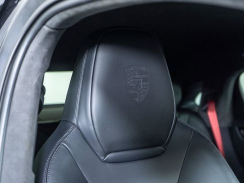 Used 2021 Porsche Cayenne GTS image 34