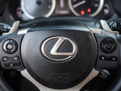 Used 2016 Lexus IS 200t RWD image 31