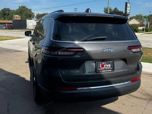 Used 2022 Jeep Grand Cherokee L Limited AWD/4WD image 9