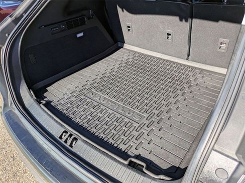 Certified 2023 Lincoln Nautilus Reserve image 29