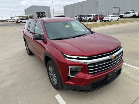 Certified 2025 Chevrolet Traverse LT image 13