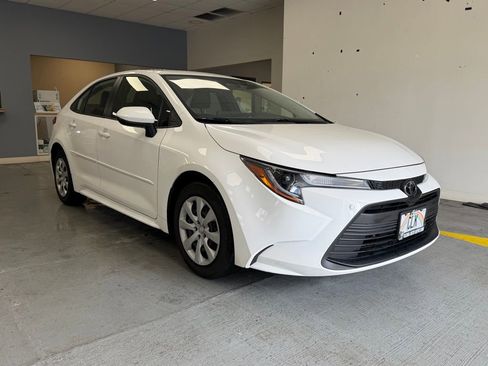 Used 2024 Toyota Corolla LE image 5