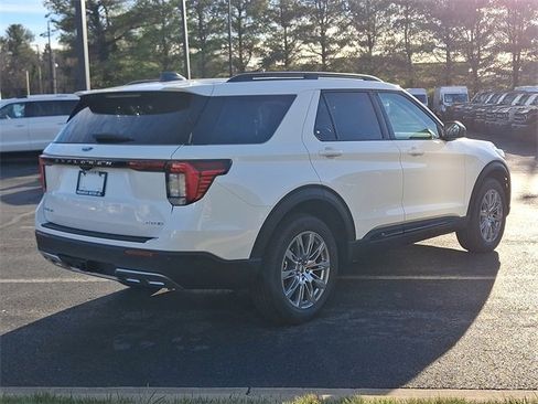 New 2026 Ford Explorer Active image 3