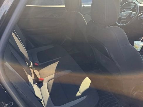 Used 2023 Chevrolet TrailBlazer LT AWD/4WD image 10
