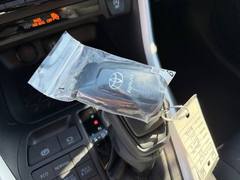 Certified 2025 Toyota RAV4 XLE image 29