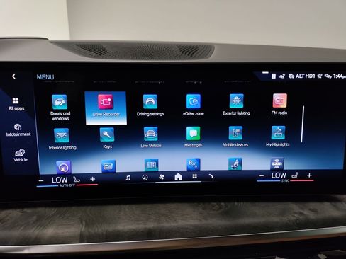 New 2026 BMW X5 xDrive50e w/ M Sport Package image 22