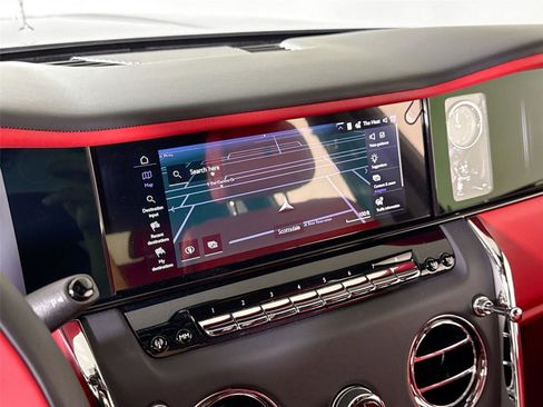 Used 2025 Rolls-Royce Cullinan image 20