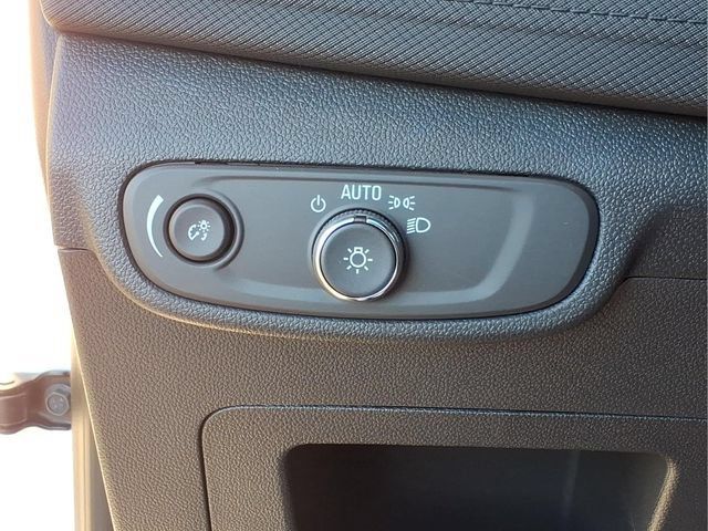 Used 2026 Chevrolet TrailBlazer LT w/ Convenience Package FWD image 17