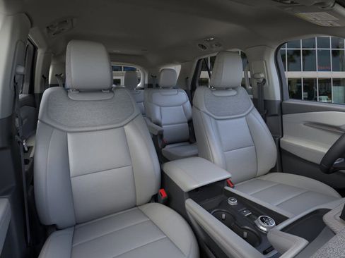New 2025 Ford Explorer Active w/ Active Comfort Package image 10