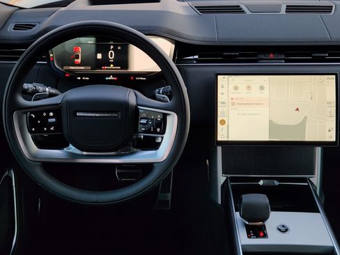 New 2025 Land Rover Range Rover SE image 28
