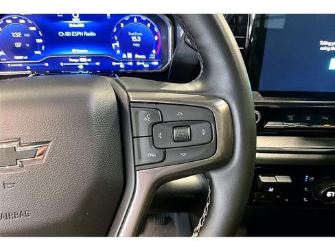 Used 2024 Chevrolet Silverado 2500 ZR2 w/ Technology Package AWD/4WD image 11