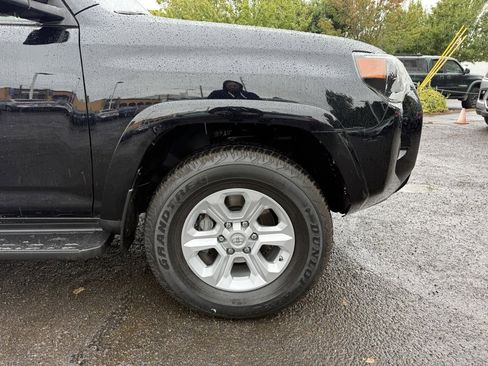 Used 2019 Toyota 4Runner SR5 image 17