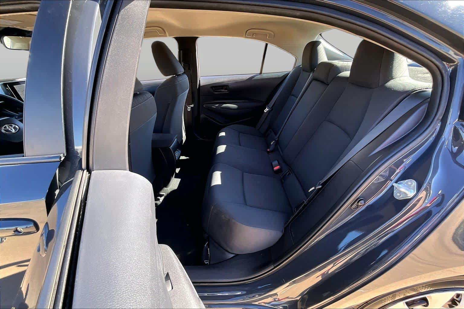 Used 2025 Toyota Corolla LE FWD image 20