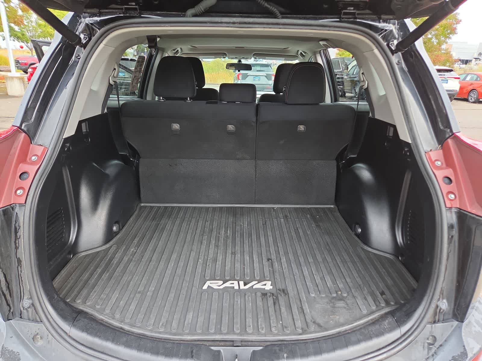 Used 2015 Toyota RAV4 XLE AWD/4WD image 27