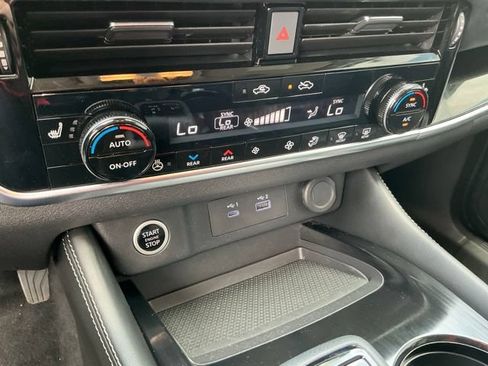 Used 2023 Nissan Rogue SL w/ SL Premium Package AWD/4WD image 21