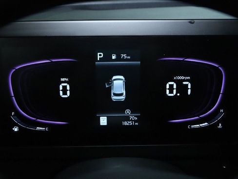 Used 2025 Kia Sportage LX image 24