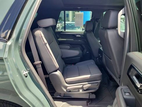 Used 2026 Chevrolet Tahoe RST w/ Advanced Technology Package AWD/4WD image 8