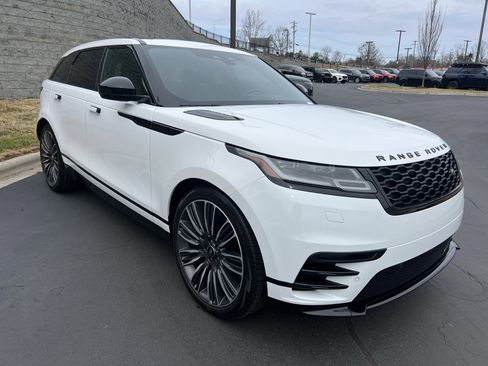 Certified 2023 Land Rover Range Rover Velar R-Dynamic S image 9