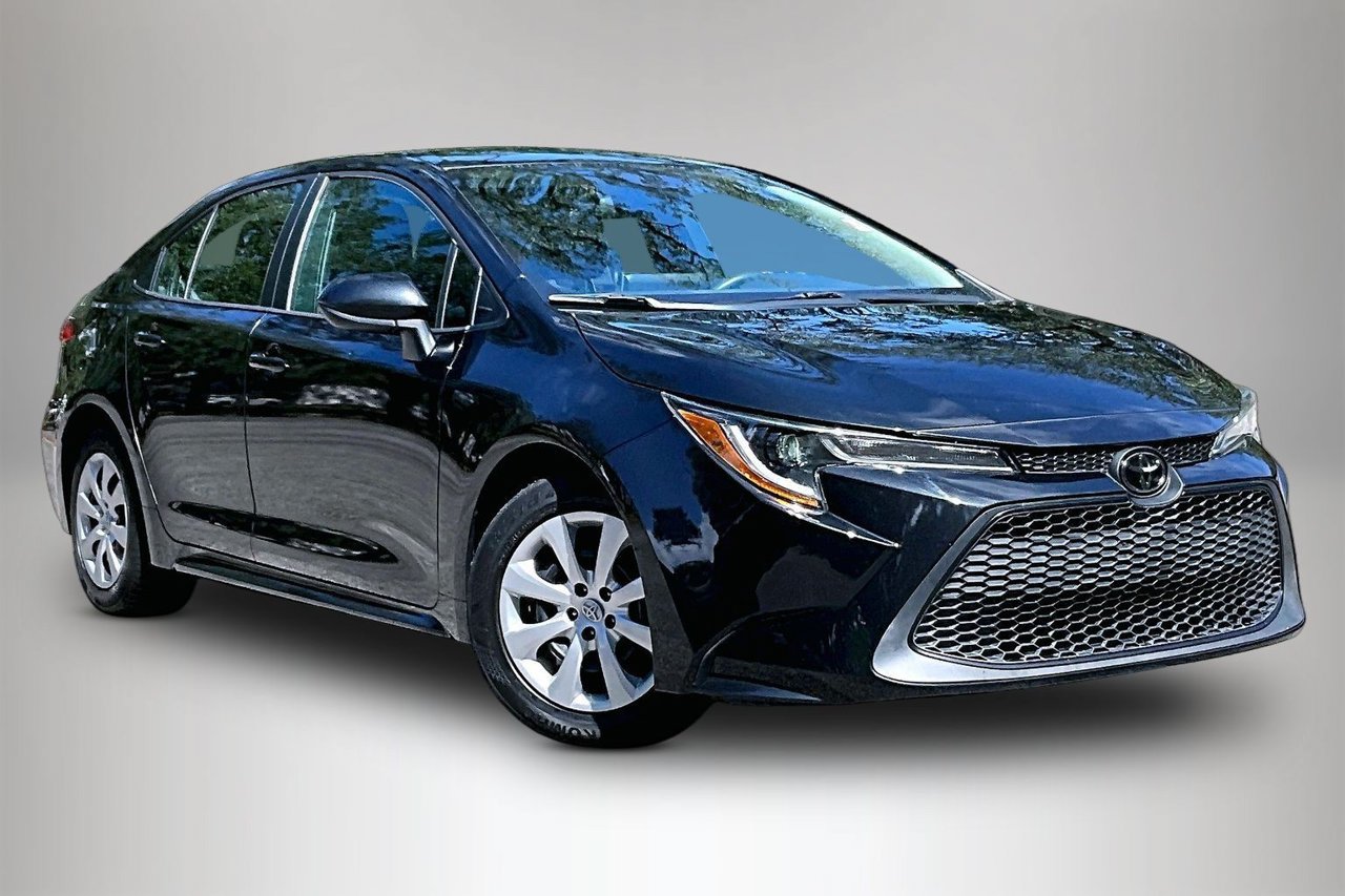 Used 2020 Toyota Corolla LE FWD image 2